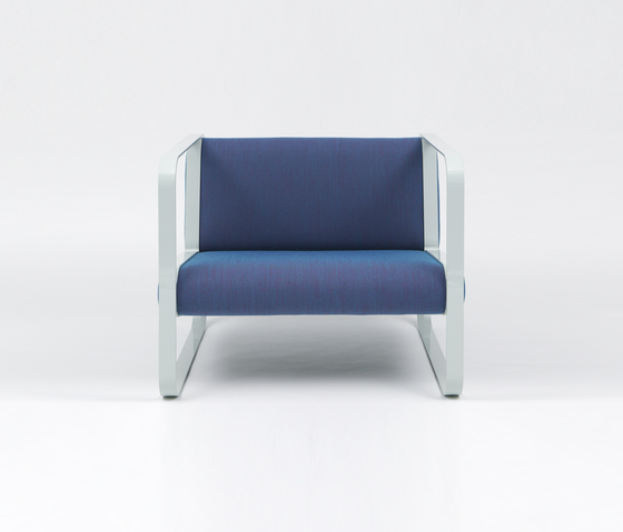 Ova Easy Chair | Armchairs | STILTREU