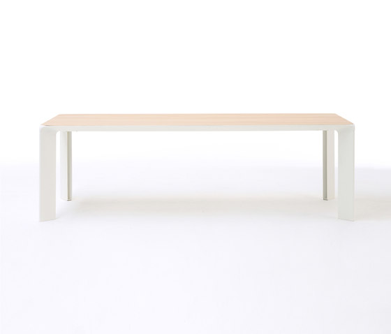Steel table | Esstische | Arco