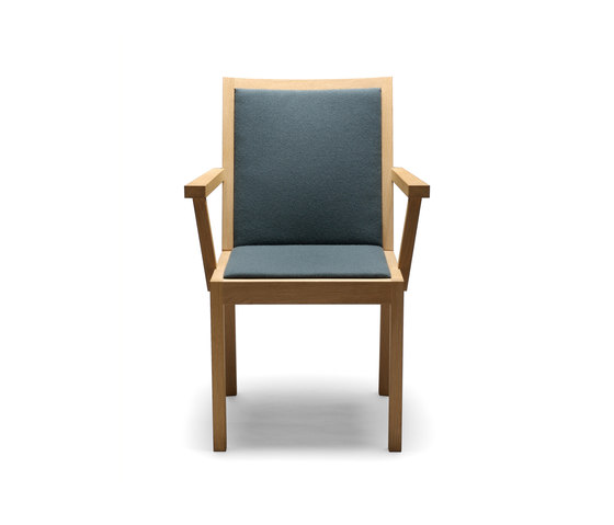 Periferia KVT4 Armlehnstuhl | Stühle | Nikari