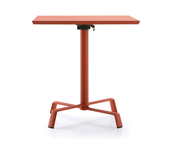 Tonik tabletop with base | Dining tables | Fast