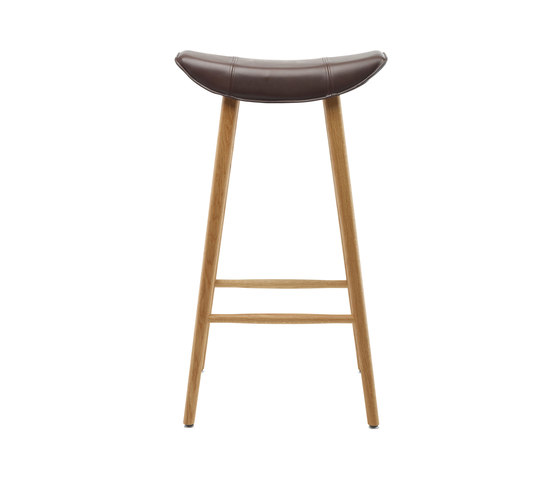 Kya | Barstool with wooden frame | Tabourets de bar | FREIFRAU MANUFAKTUR