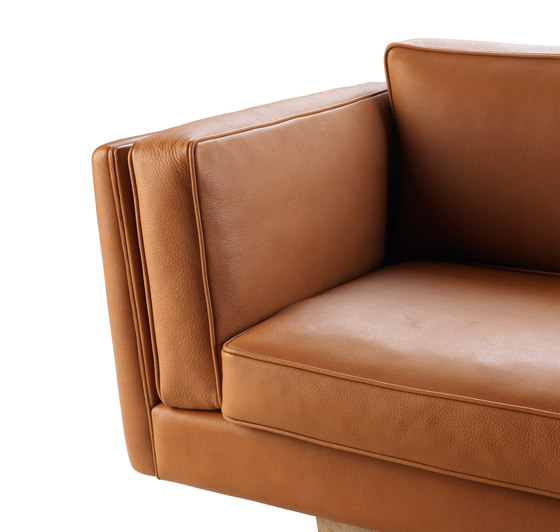 V11 Sofa | Canapés | Stouby