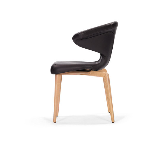Munich Armchair | Chairs | ClassiCon
