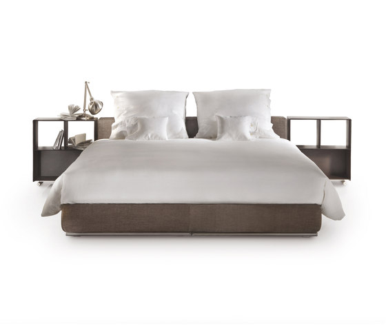 Groundpiece Slim Bed | Camas | Flexform