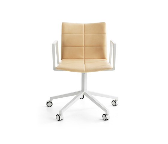 Archal Armchair 5-feet swivel with castors | Sedie | Lammhults