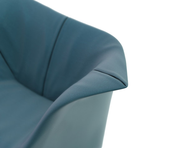 Garment Armchair | Sessel | Cappellini