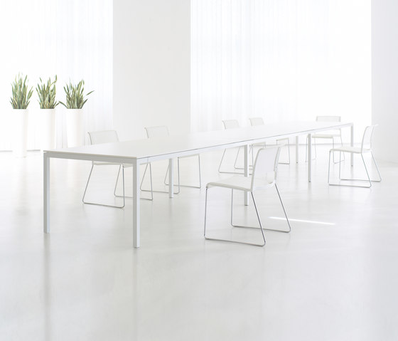 Q3 Series Conference table | Tavoli contract | ophelis