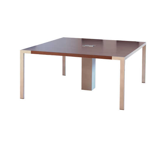 P70 | Tables collectivités | Steelcase