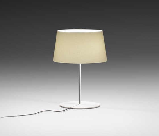 Warm 4900 Table lamp by Vibia | Table lights