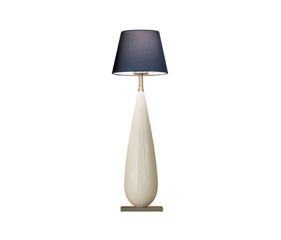 Lilly I Table Lamp | Lámparas de sobremesa | Christine Kröncke