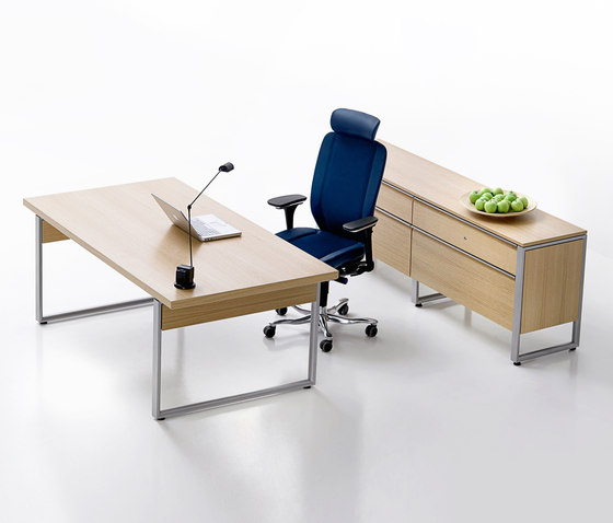 Deciso table | Desks | Kinnarps