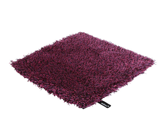 Roots 34 plum purple | Alfombras / Alfombras de diseño | Miinu