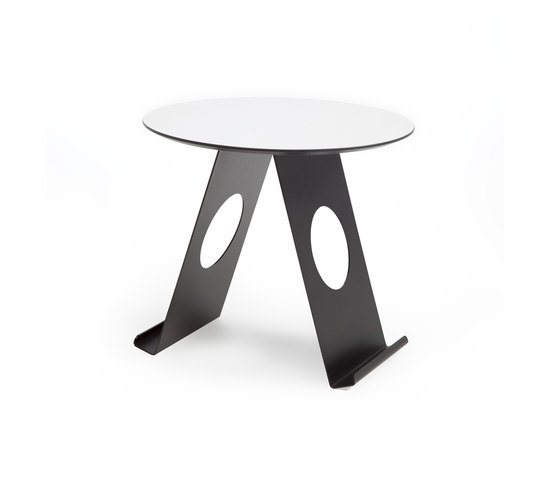 Pi Side table | Mesas auxiliares | Odesi