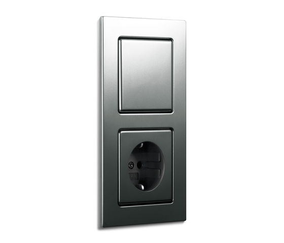 E22 | Switch range | Push-button switches | Gira
