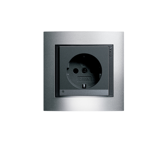 Event Opaque | LED-Socket outlet | Prises Schuko | Gira