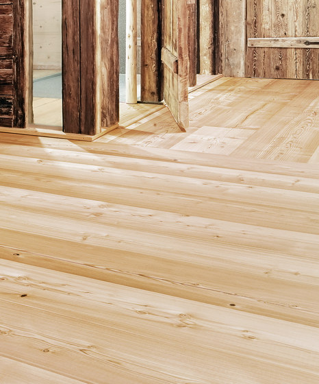 LARCH Country wide-plank brushed | natural oil | Wood flooring | mafi