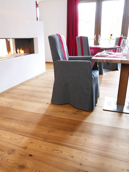 LARCH Country Vulcano wide-plank brushed | natural oil | Wood flooring | mafi