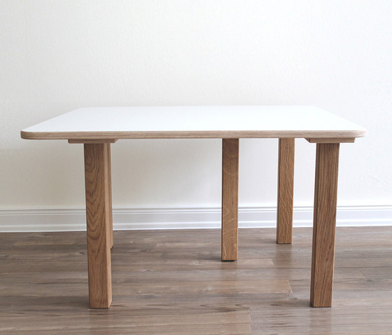 Emily Table | Dining tables | Andreas Janson