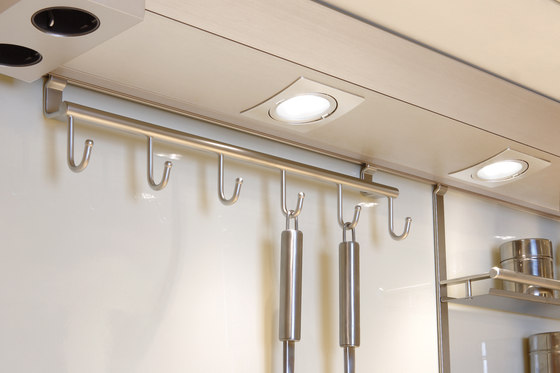 Futura Plus R - Under-Cabinet Luminaire in Customised Lengths with Fittings to Suit | Furniture lights | Hera