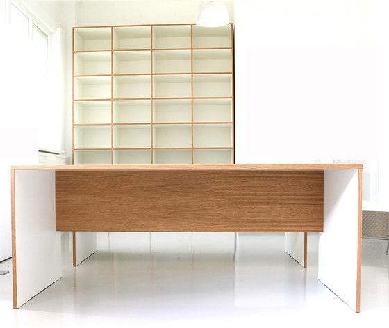 DH Table | Desks | Andreas Janson