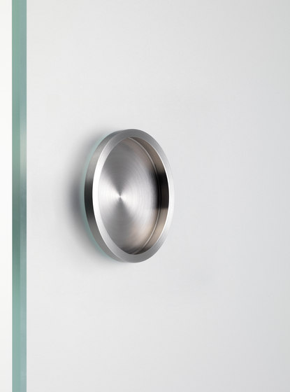 Flat shell handle Ø50 mm, round | Cabinet recessed handles | PHOS Design