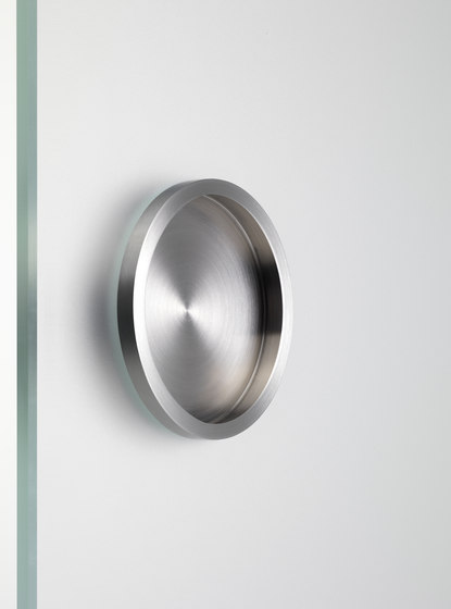 Flat shell handle Ø70 mm, round | Cabinet recessed handles | PHOS Design