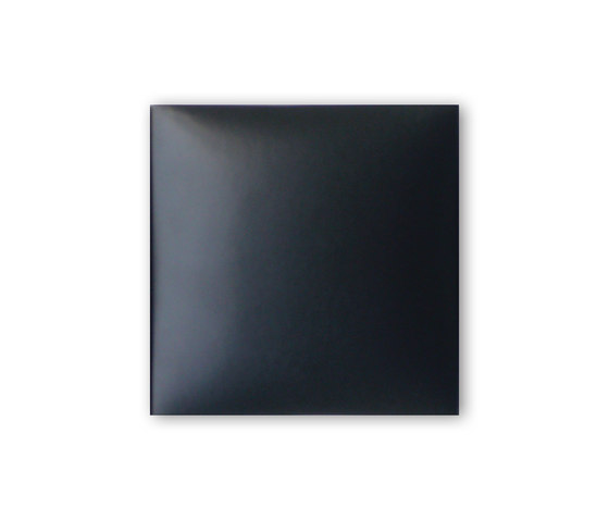 Round square model A | Ceramic tiles | Kenzan