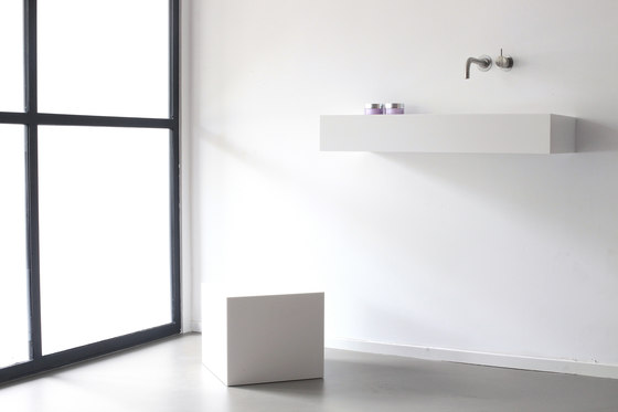 Shape stool | Sgabelli / Panche bagno | Not Only White