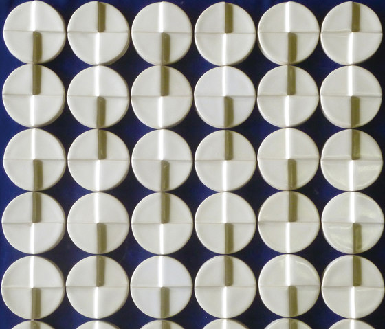 Cross-M | Ceramic tiles | Kenzan