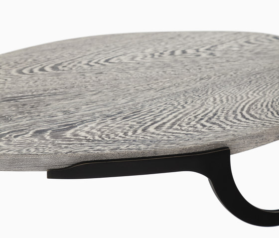 Wishbone Side Table | Tables d'appoint | CASTE