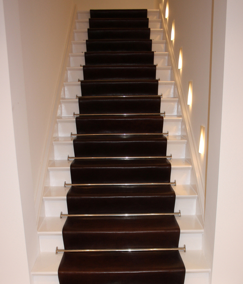 Stairrunner leather | Leather flooring | KURTH Manufaktur