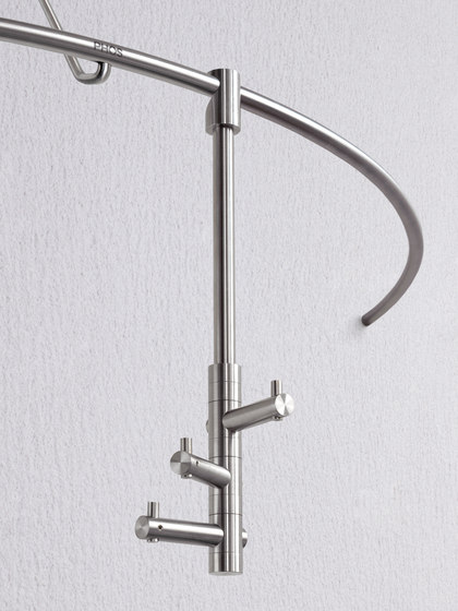 Small corner wall coat rack, curved as a quarter circle - 30 cm deep | Coat racks | PHOS Design