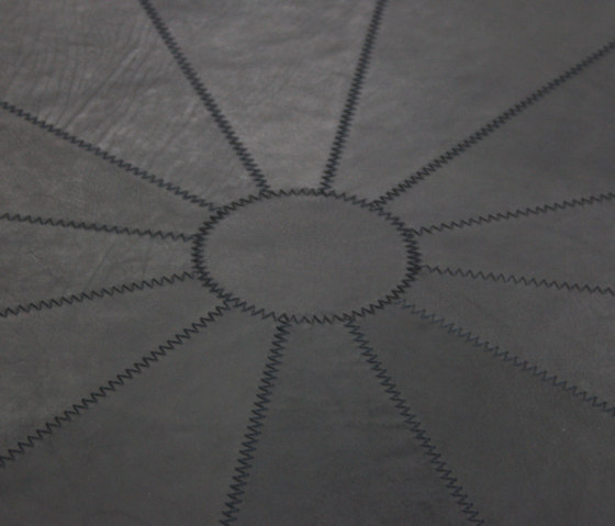 Saddleleather carpet round | Rugs | KURTH Manufaktur