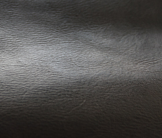 Saddled leather | Vero cuoio | KURTH Manufaktur