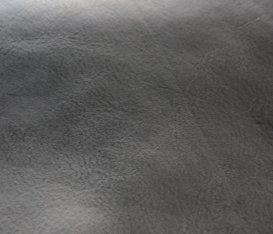 Saddled leather | Cuir naturel | KURTH Manufaktur