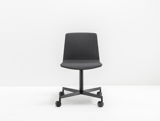 Noa 727 | Chairs | PEDRALI