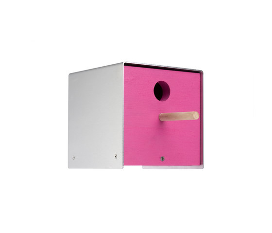 Twitter.Pink Nesting Box | Bird houses / feeders | keilbach