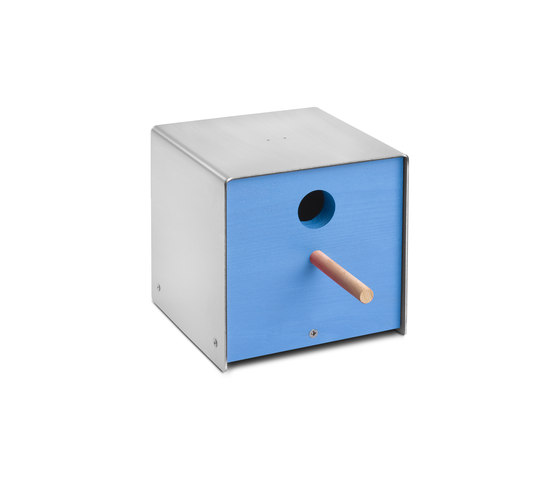 Twitter.Blue Nesting Box | Casetas de pájaros | keilbach