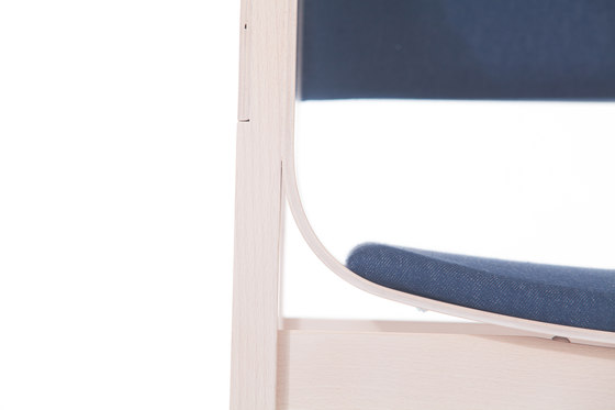 Merano Armhair upholstered | Sillas | TON A.S.