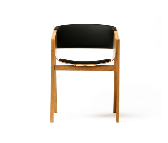 Merano Armlehnstuhl gepolstert | Stühle | TON A.S.