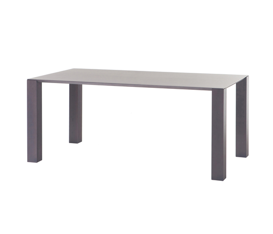 Granvin | Dining tables | TON A.S.