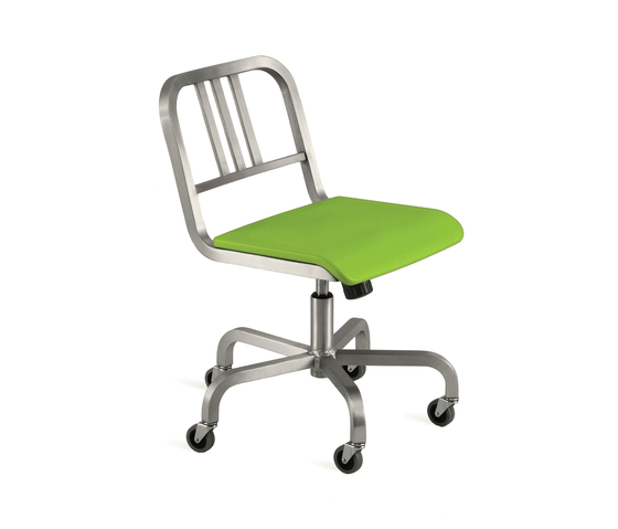 Nine-0™ Swivel chair | Sillas de oficina | emeco