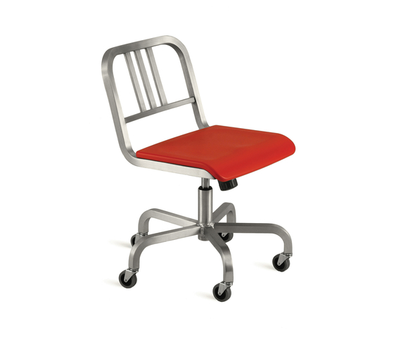 Nine-0™ Swivel chair | Chaises de bureau | emeco