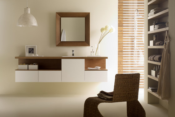 Miroir acec cadre oblique carré | Miroirs de bain | CODIS BATH