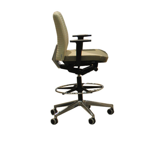 Boomerang Bar Stool Chair | Swivel stools | Nurus