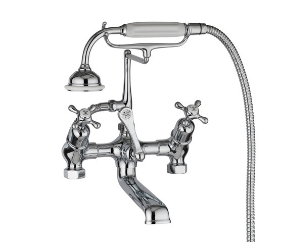 Classic Bath Mixer with mull heads | Robinetterie pour baignoire | Drummonds