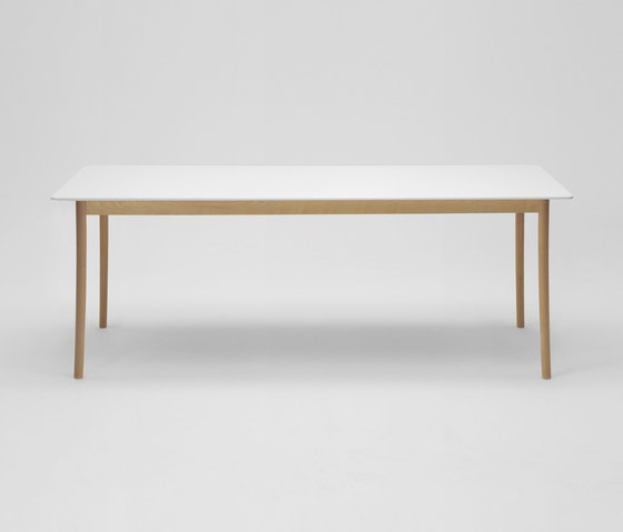 Lightwood Table 240
  (Rectangular corian® top) | Esstische | MARUNI