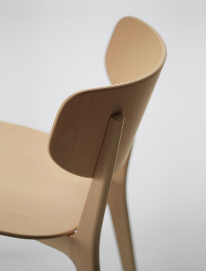 Roundish Chair (Wooden seat) | Sillas | MARUNI
