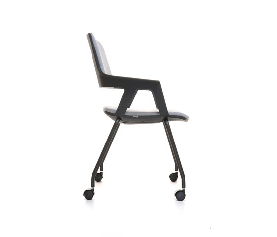 MOVYis3 46M5 | Chairs | Interstuhl