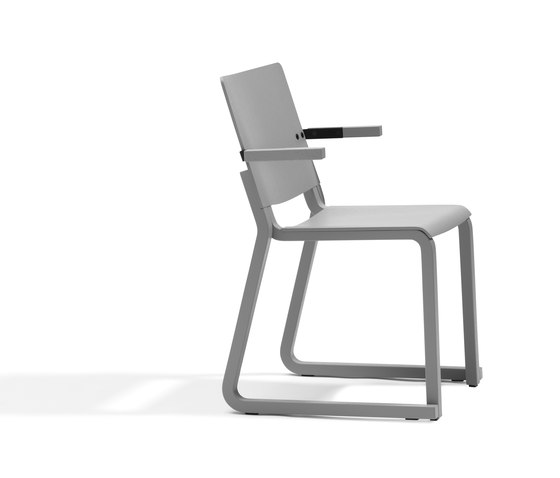 Vivi armchair 22 | Chairs | Blå Station